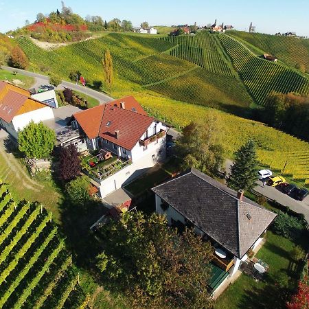 Familienweingut Oberer Germuth Hotell Leutschach Exteriör bild